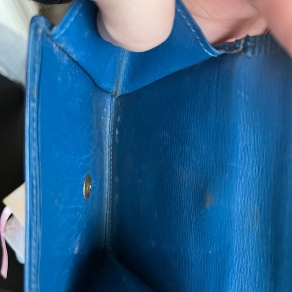 Louis Vuitton Blue Epi Bifold Wallet - Picture 13 of 16